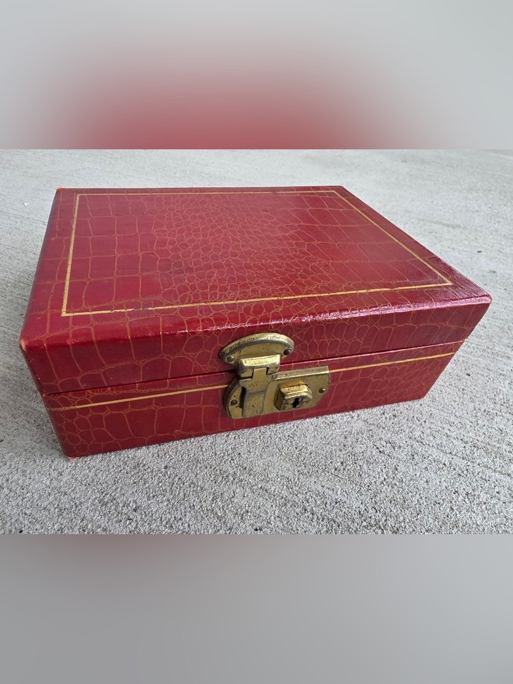 Vintage Red Faux Crocodile Jewelry Box Travel Case Lift Out Tray Locking Vanity